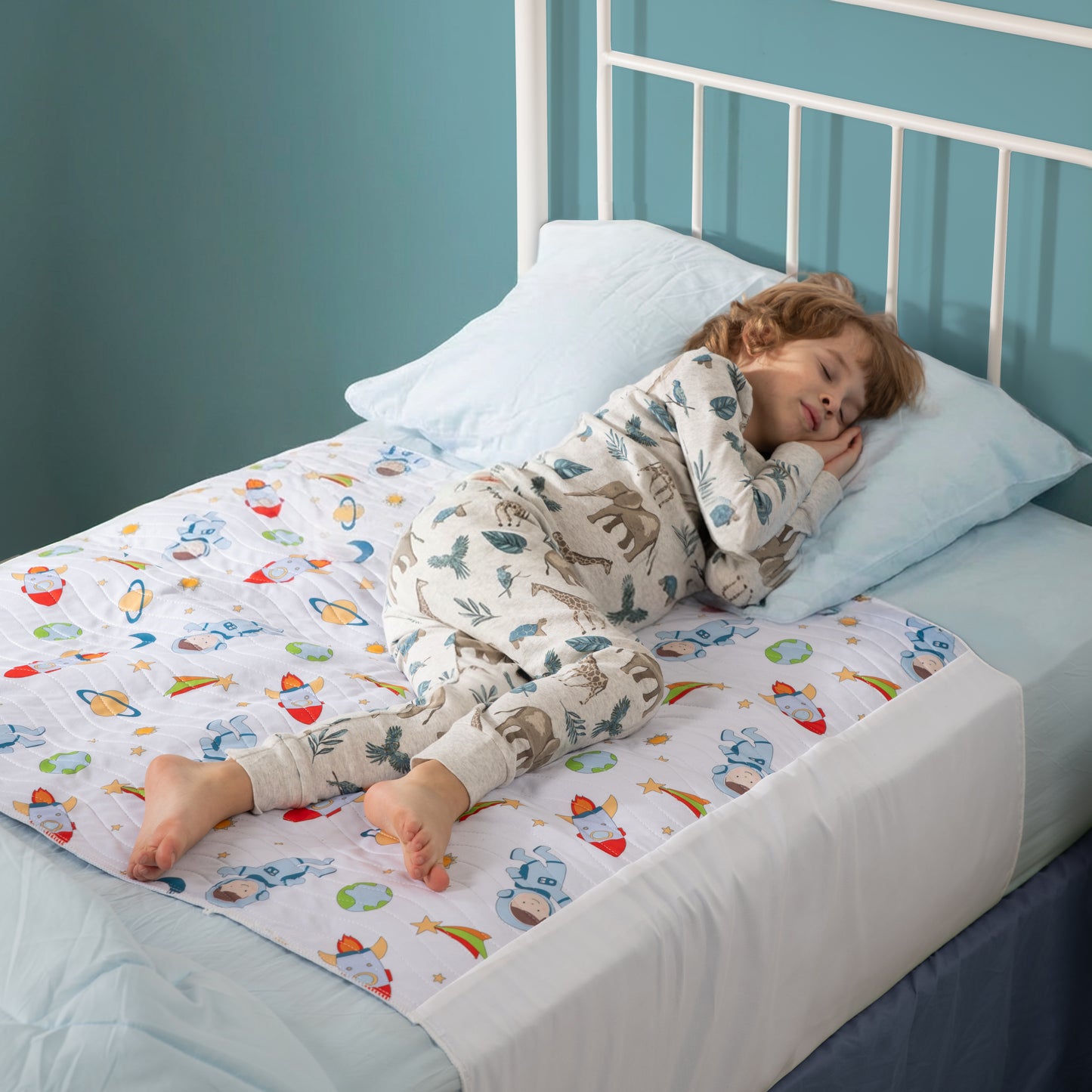 Washable Bed Pads for Toddlers with Tuckable Wings - 34"x36"