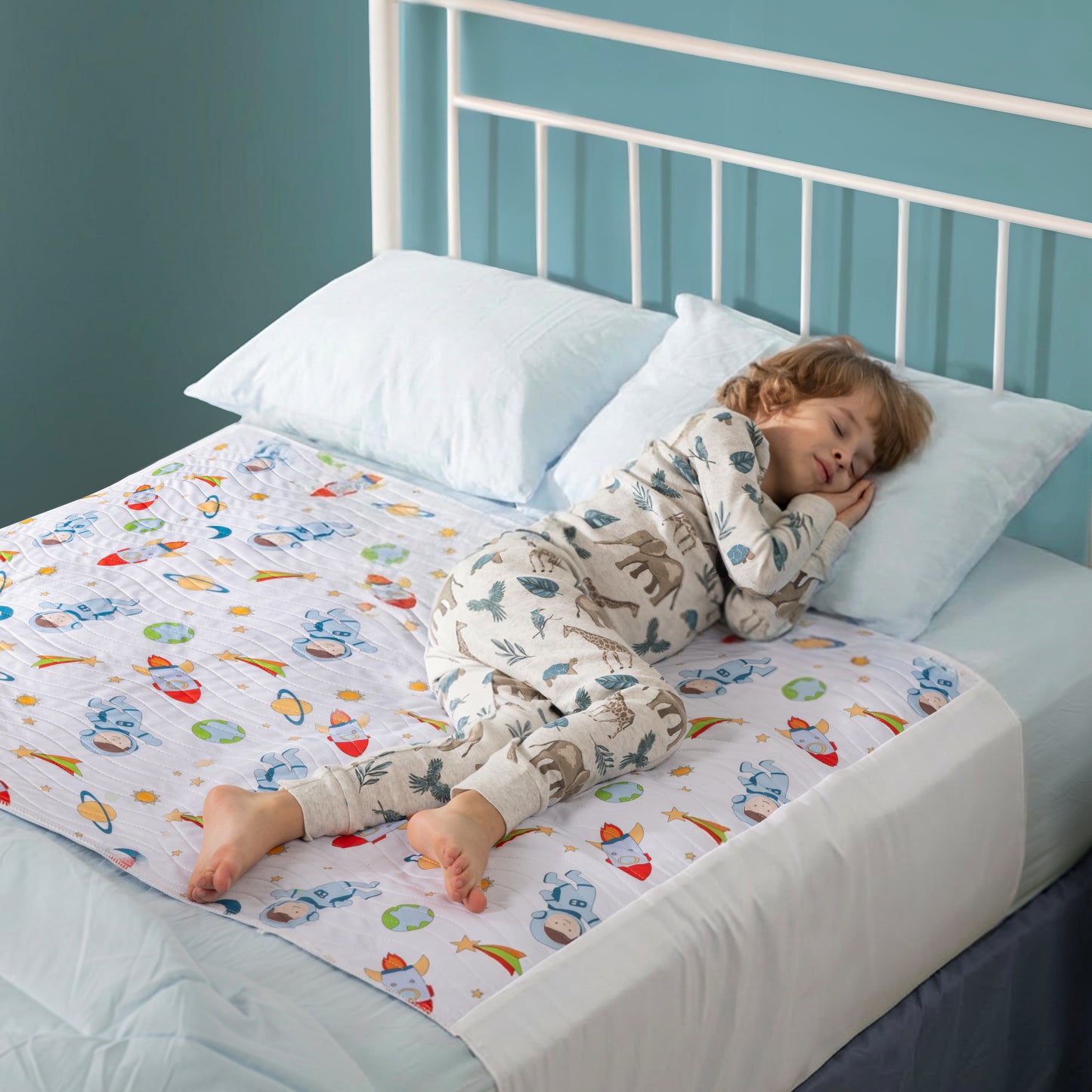 Washable Bed Pads for Toddlers with Tuckable Wings - 34"x36"
