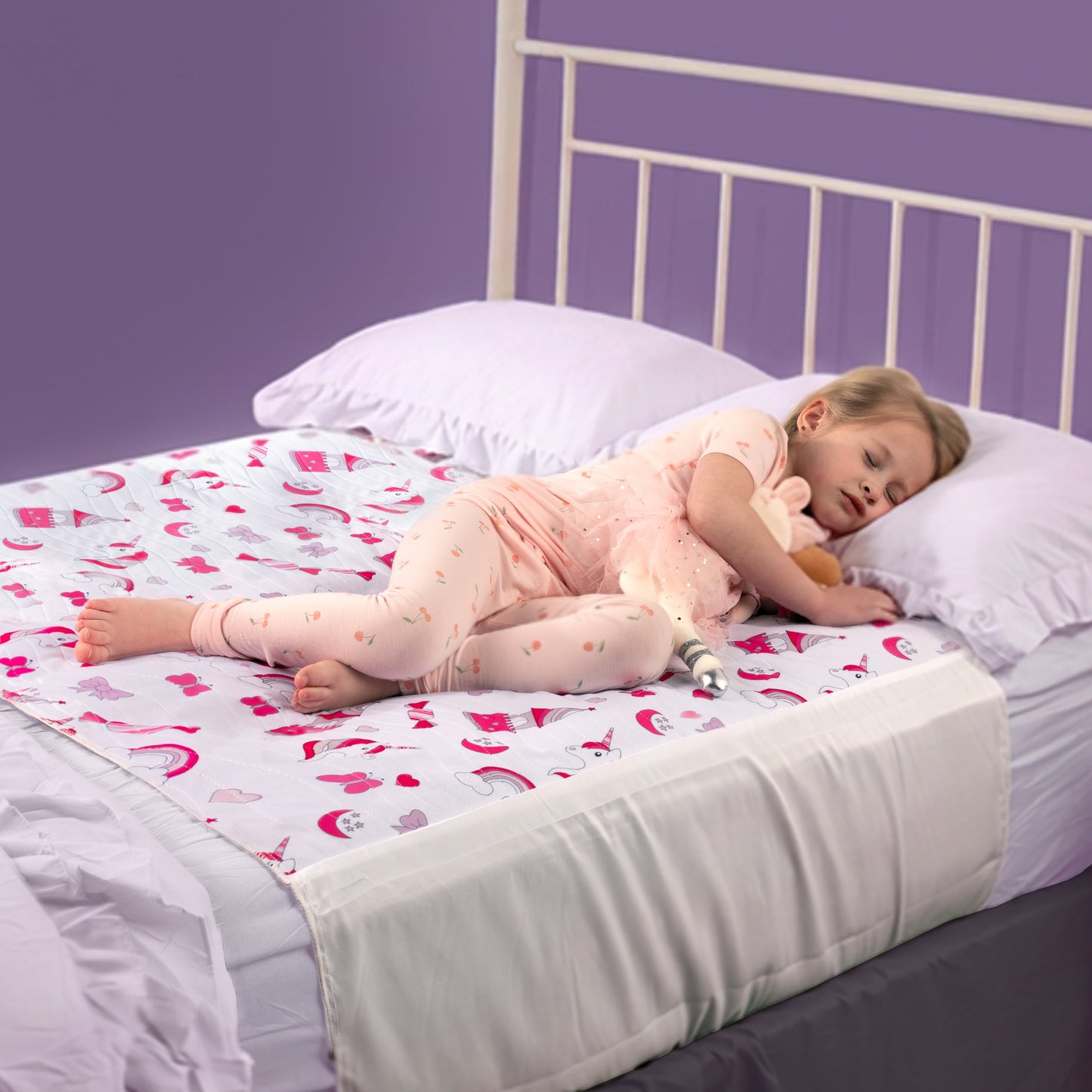 Washable Bed Pads for Toddlers with Tuckable Wings - 34"x36"